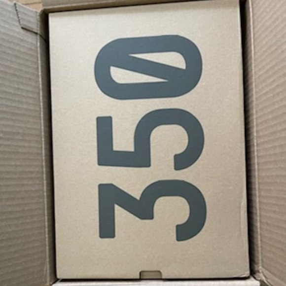 YEEZY BOOST 350 V2 Beluga reflective